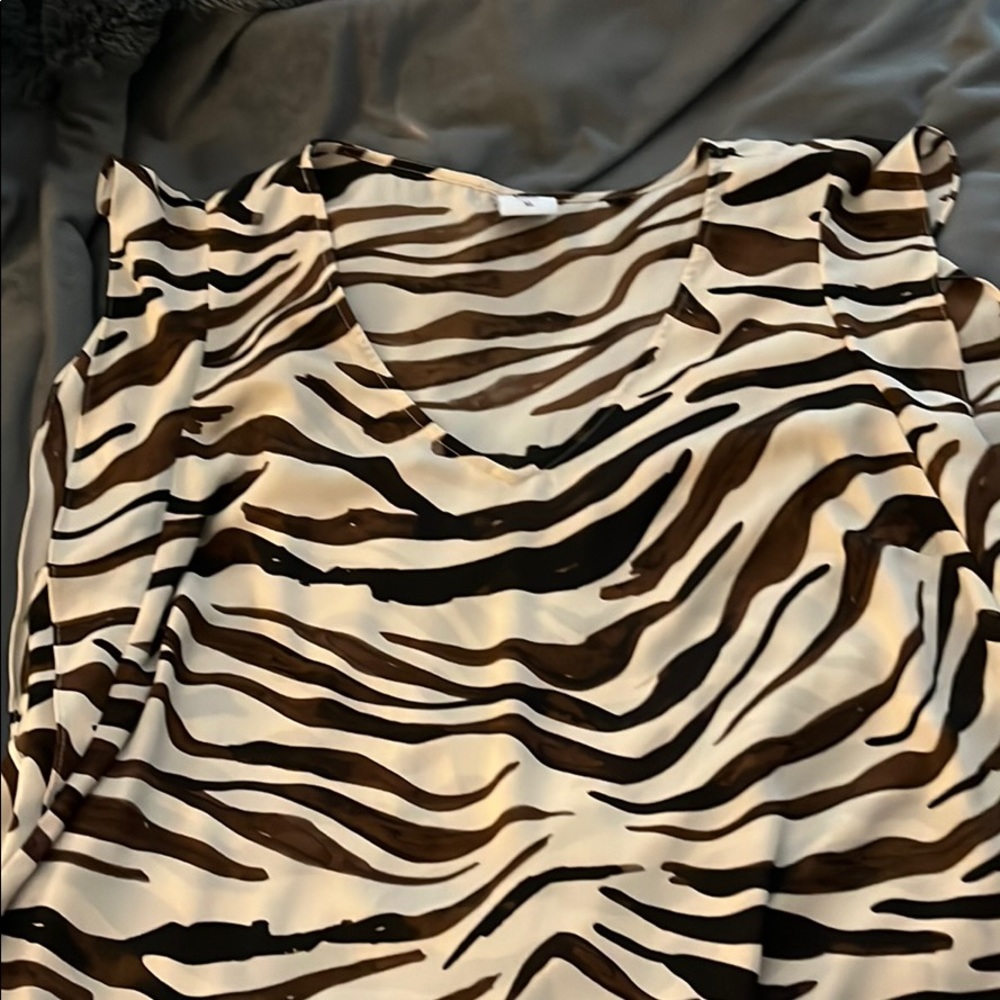 Cabi animal print shirt size xl